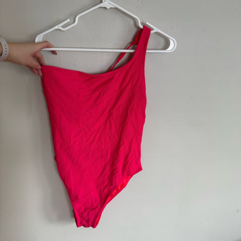 xhileration hot pink one shoulder ribbed one piece